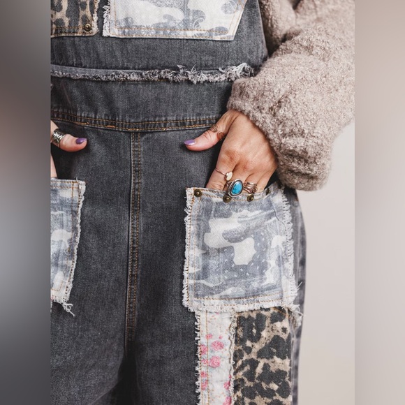 NWT POL Patchwork Leopard Print Floral Camo Patch Boho Overalls - Picture 3 of 14